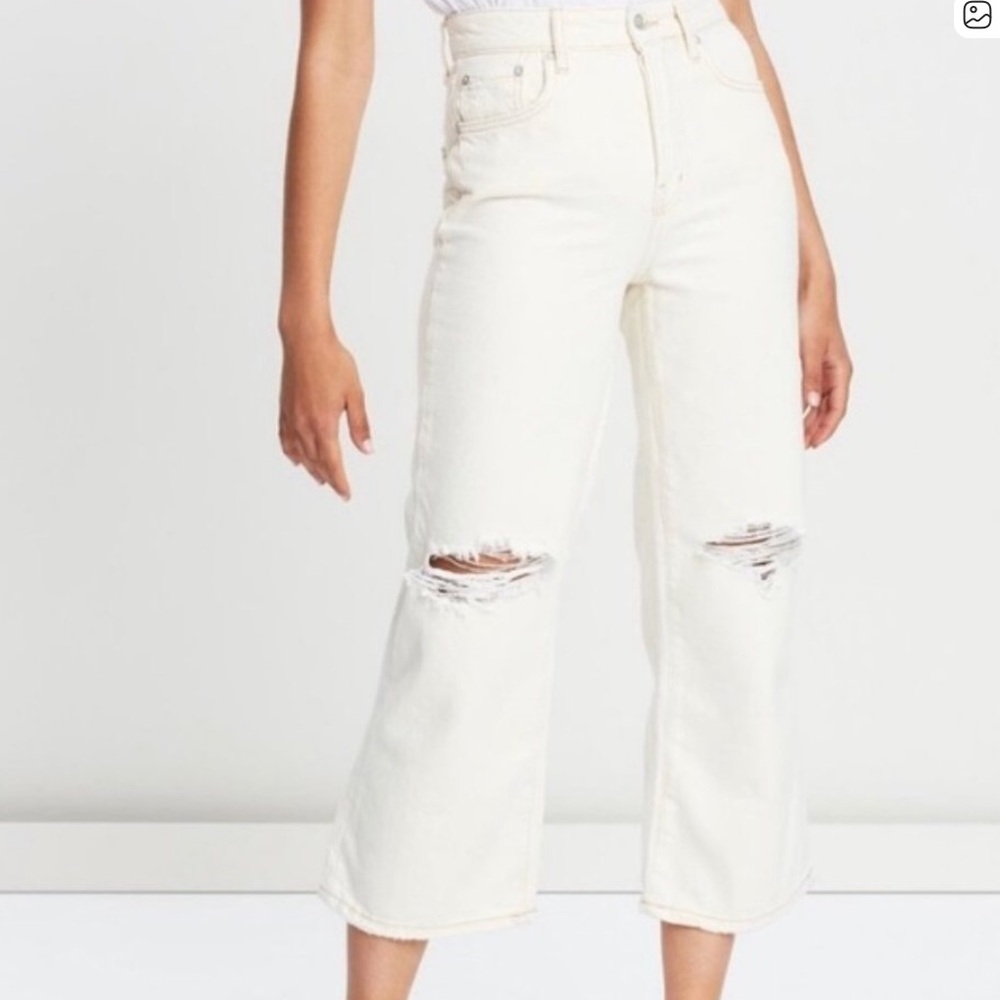 We The Free Cream/Ivory Ranger Distressed Cropped Wide Leg High Rise Jeans